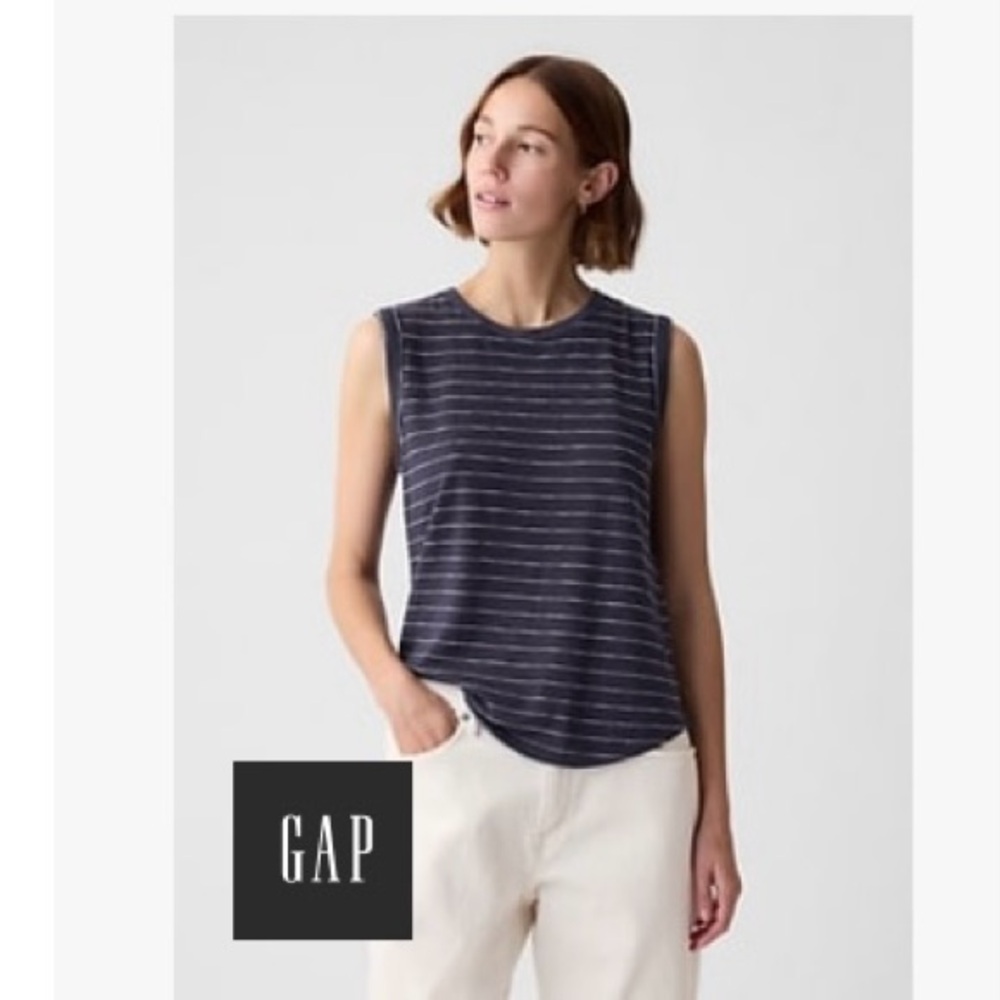 💥BOGO💥 Gap Sleeveless Linen Blend Navy Top NWOT. Size L